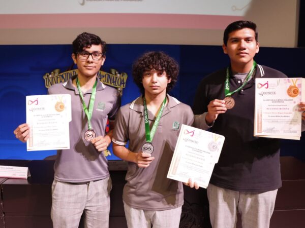 Tres alumnos de COBAES obtienen medallas en la Olimpiada Sinaloense de Informática 22-23